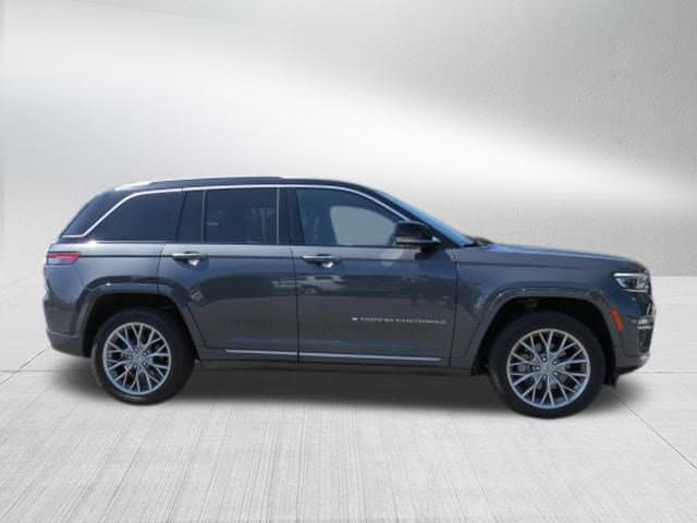 2022 Jeep Grand Cherokee Summit