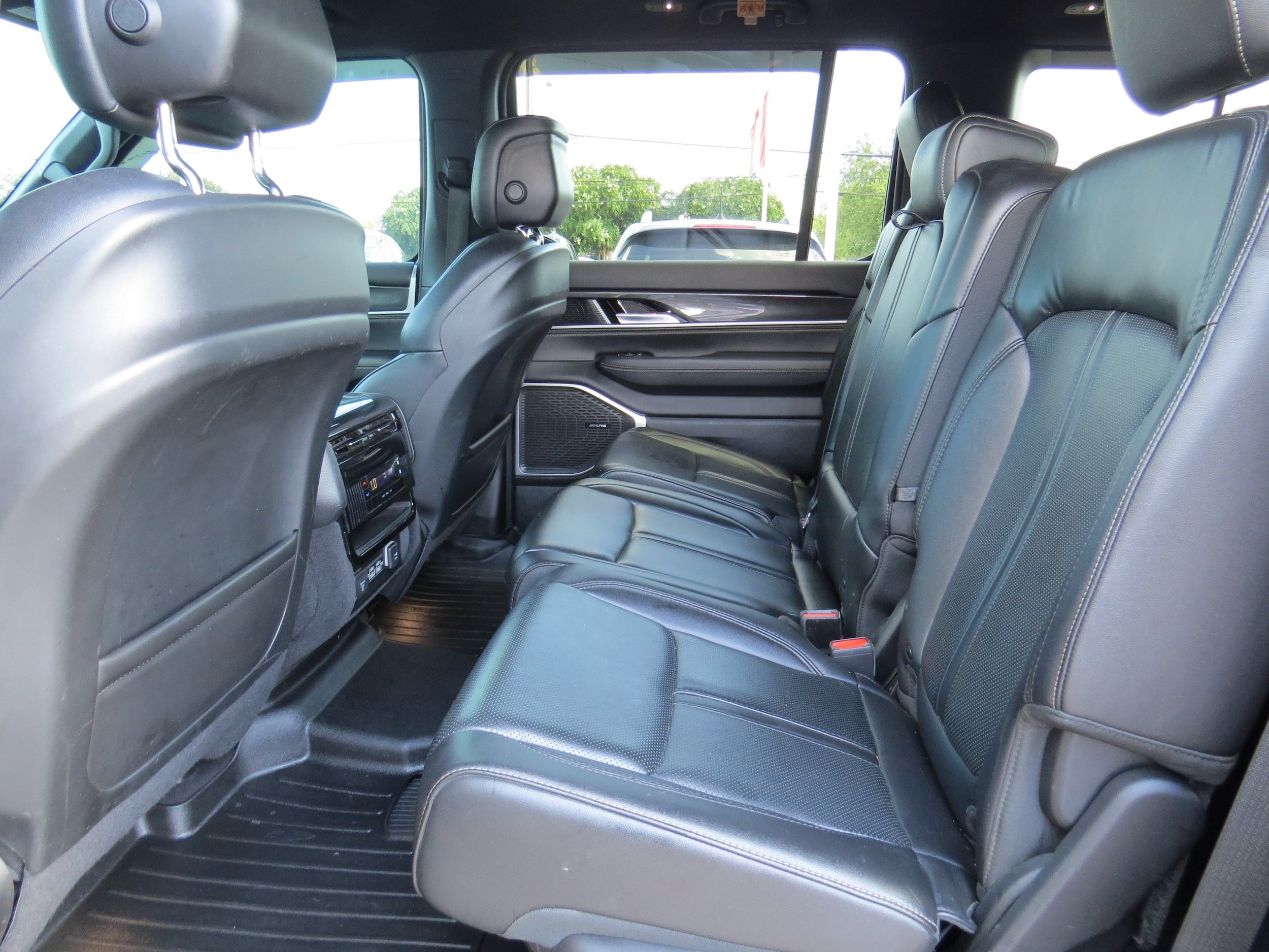 2022 Jeep Wagoneer Series I