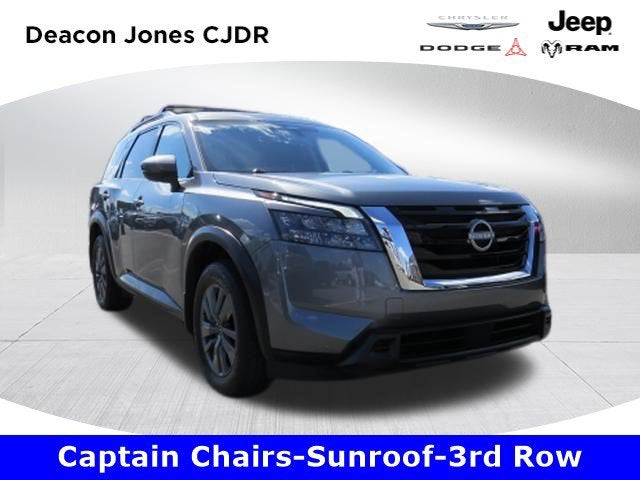 2024 Nissan Pathfinder SV